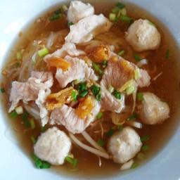 ก๋วยเตี๋ยวลูกชิ้นหมูหมัก
