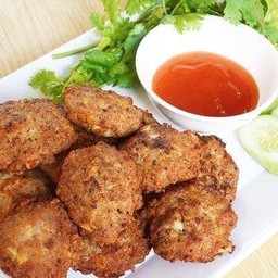 หมูก้อนวุ้นเส้น ทอดกระเทียม