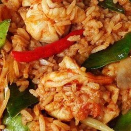 ข้าวผัดต้มยำทะเล