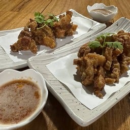 หมูสามชั้นทอดน้ำปลา