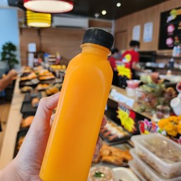 น้ำส้มคั้นสด (250ml)