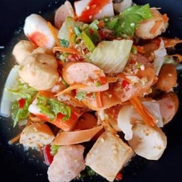 ท้องแซลมอน ย่าง ยำลูกชิ้น ลูกชินทอด ตลาดมหาเฮง ณ สุรินทร์