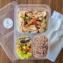 เซ็ตข้าว-ผัดพริกไทยดำ-มินิสลัด คลีน ( ไร้น้ำมัน ไร้น้ำตาล )