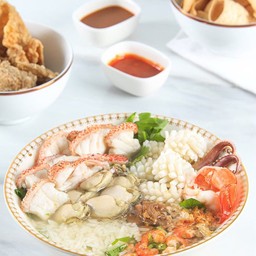 ข้าวต้มปลาเก๋าแดงรวมมิตร+หอย