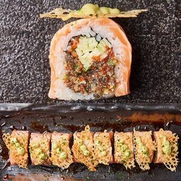 คริสปี้แซลมอนโรล