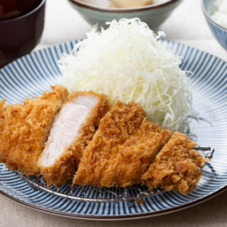 ชุดทงคัตสึสันนอกพรีเมี่ยม (ในชุด มีผักดอง ข้าว ซุปมิโสะและกะหล่ำปลี)