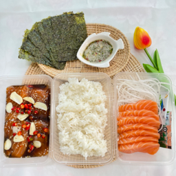 ชุดจับคู่ สุดคุ้ม (แซลมอนดอง6ชิ้น+ข้าว+ซาชิมิ 130กรัม)