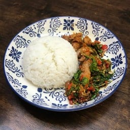 ข้าวกะเพราหมูนุ่ม