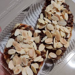 นูเทลล่า+อัลมอนด์