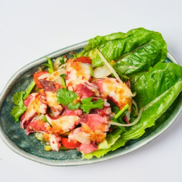 ยำปลาหมึกยักษ์