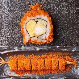 เรดดราก้อนโรล