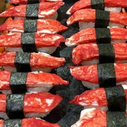 ซาชิมิ ชูชิ 10 ชิ้นแถม 1