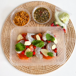 ยำแซลมอนกุ้งสด (น้ำยำกะปิ) แซลมอน100กรัม กุ้ง5ตัว