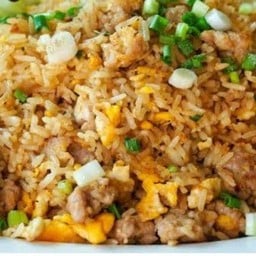 ข้าวผัดหมูสับ