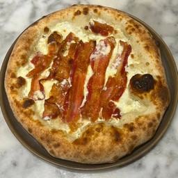 Bacon Alfredo Pizza