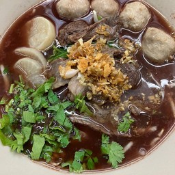 เส้นใหญ่เนื้อเปื่อยน้ำตก