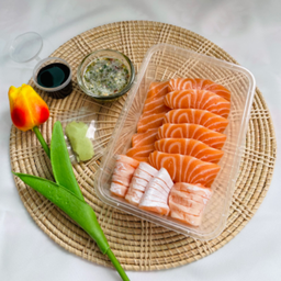 แซลมอนซาชิมิ 250 กรัม (พร้อมเครื่องเคียง)