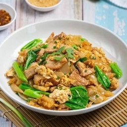 เส้นใหญ่ผัดซีอิ๊ว