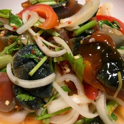 ยำไข่เยี่ยวม้า