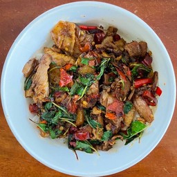 กะเพราเผ็ดเป็ดล้วน ราดข้าว