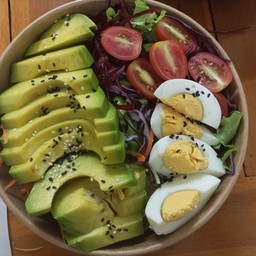 สลัดไข่+อะโวคาโด้(อะโวคาโดตามฤดูกาล)