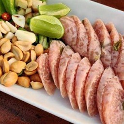 แหนมทรงเครื่อง