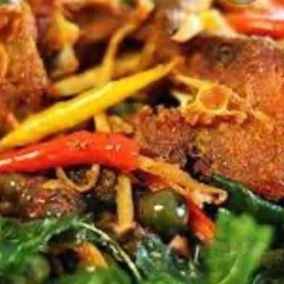 ผัดเผ็ดปลาช่อน