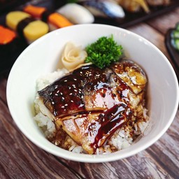 ข้าวหน้าซาบะซอสหวาน