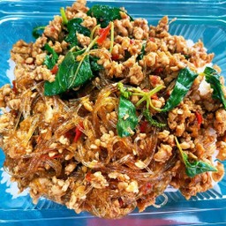 กะเพราวุ้นเส้นหมูสับ.