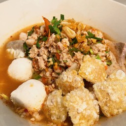 เกาเหลาต้มยำกากหมู