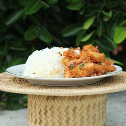 ข้าวยำไก่แซ่บ