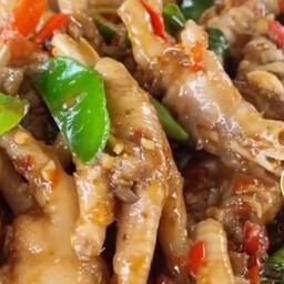 ขาไก่อบสมุนไพรหอมๆรสจัดๆใส่น้ำปลาร้าใส่วุ้นเส้นต้องลอง