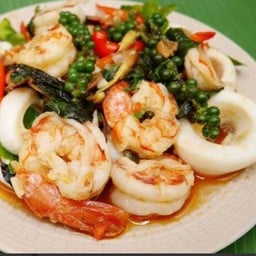 ข้าวผัดฉ่าทะเล