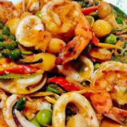 ผัดเผ็ดทะเล