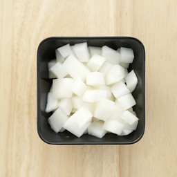 ไชเท้าดองขาว