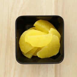 ไชเท้าดองเหลือง