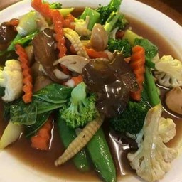 ผัดผักรวมมิตร