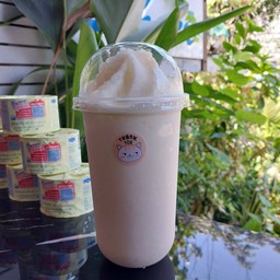 นมหมีปั่นวานิลลา