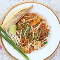 ผัดไทวุ้นเส้นใส่ไข่