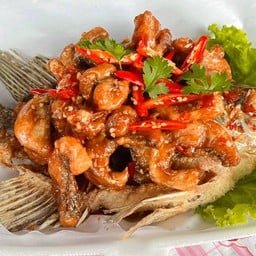 ปลานิลทอดกรอบราดพริก