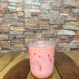 นมสดสตอเบอร์รี่