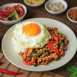 ขนมจีนน้ำยาตีนไก่(สูตรผีบอก)