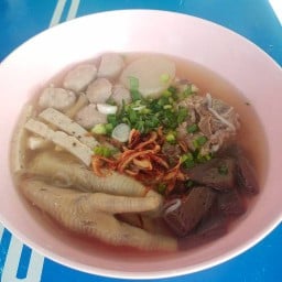 ก๋วยจั๊บญวนอุบล สูตรเจ๊โบ ถนนสุริยกานต์