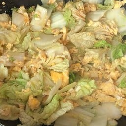 ข้าวราดผักกาดขาวผัดไข่