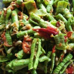 ตำถั่วฝักยาวปูปลาร้า