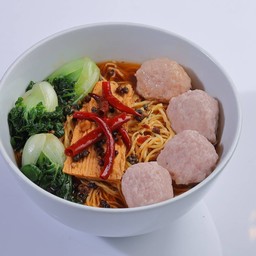 Sichuan Spicy Soup Noodle with Fresh Pork Balls