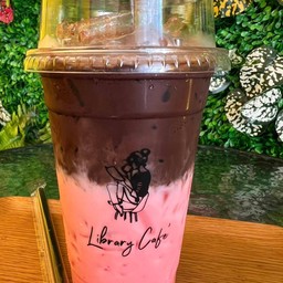 ไลบรารี่ คาเฟ่ แอนด์ เรสท์