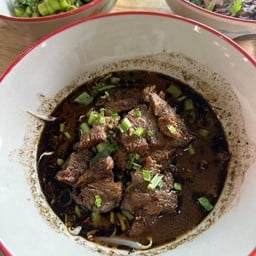 ก๋วยเตี๋ยวเรืออยุธยา ป. ประทีป บางพลี