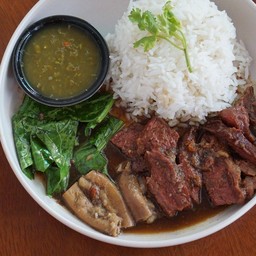 ข้าวเนื้อตุ๋น