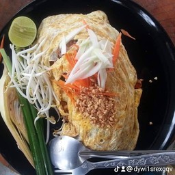 ผัดไท ธรรมดา ห่อใข่